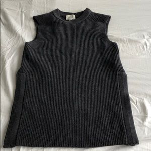 Aritzia sleeveless Wilfred sweater XS